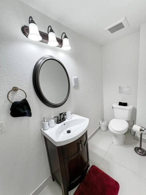 Vacay Spot Experience Luna Sky! 65" Tv Bar, Bbq, Shower Massage Jets, Music, Go To Fl Keys Homestead Kültér fotó