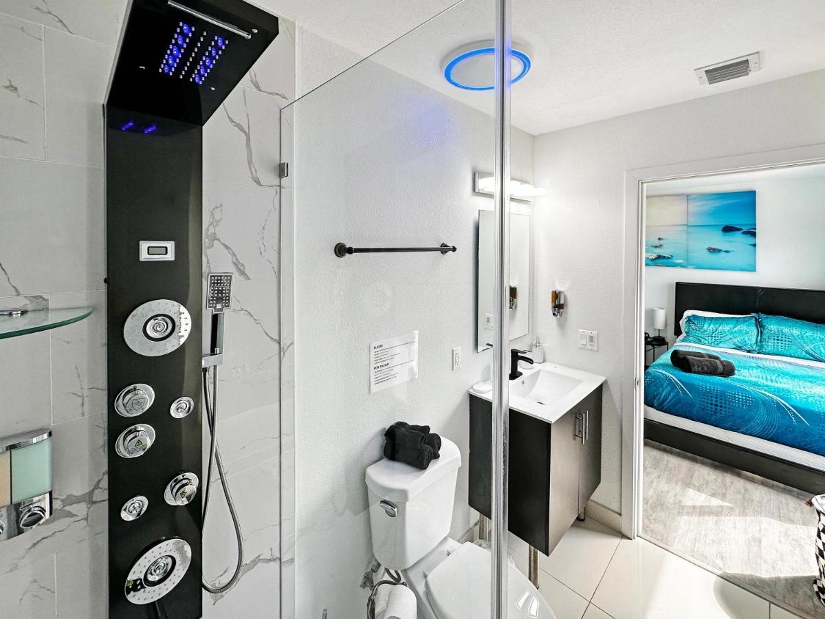 Vacay Spot Experience Luna Sky! 65" Tv Bar, Bbq, Shower Massage Jets, Music, Go To Fl Keys Homestead Kültér fotó