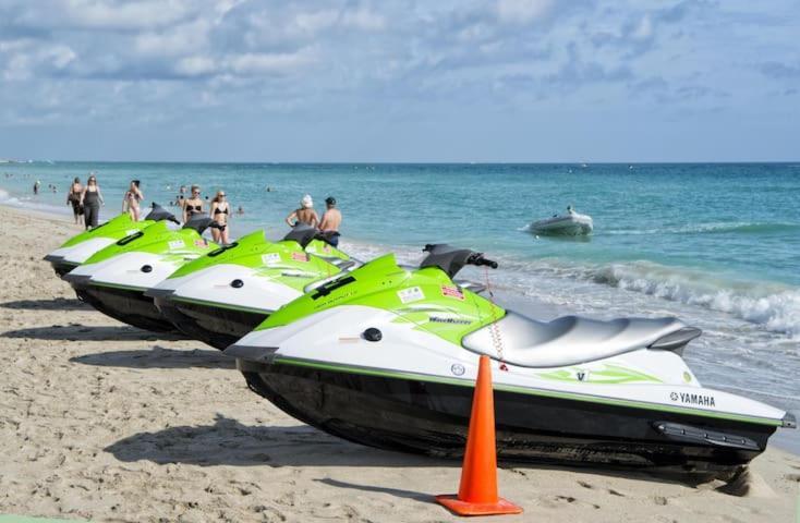 Vacay Spot Experience Luna Sky! 65" Tv Bar, Bbq, Shower Massage Jets, Music, Go To Fl Keys Homestead Kültér fotó