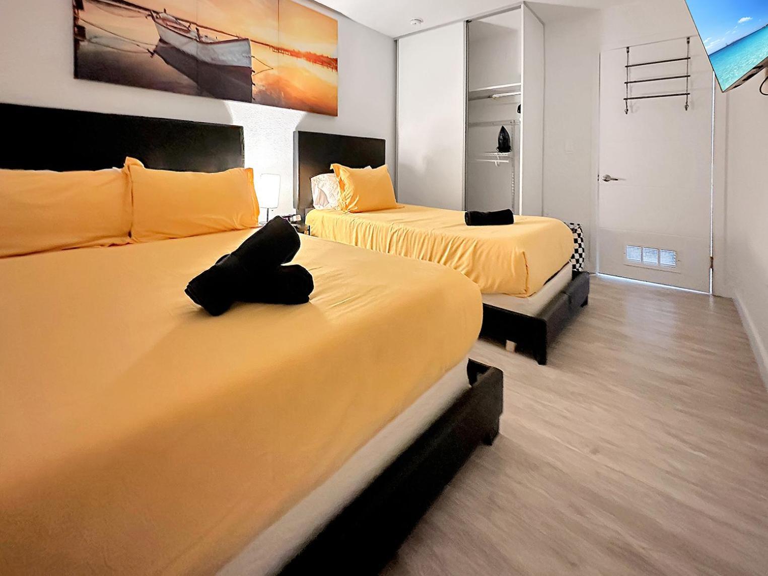 Vacay Spot Experience Luna Sky! 65" Tv Bar, Bbq, Shower Massage Jets, Music, Go To Fl Keys Homestead Kültér fotó