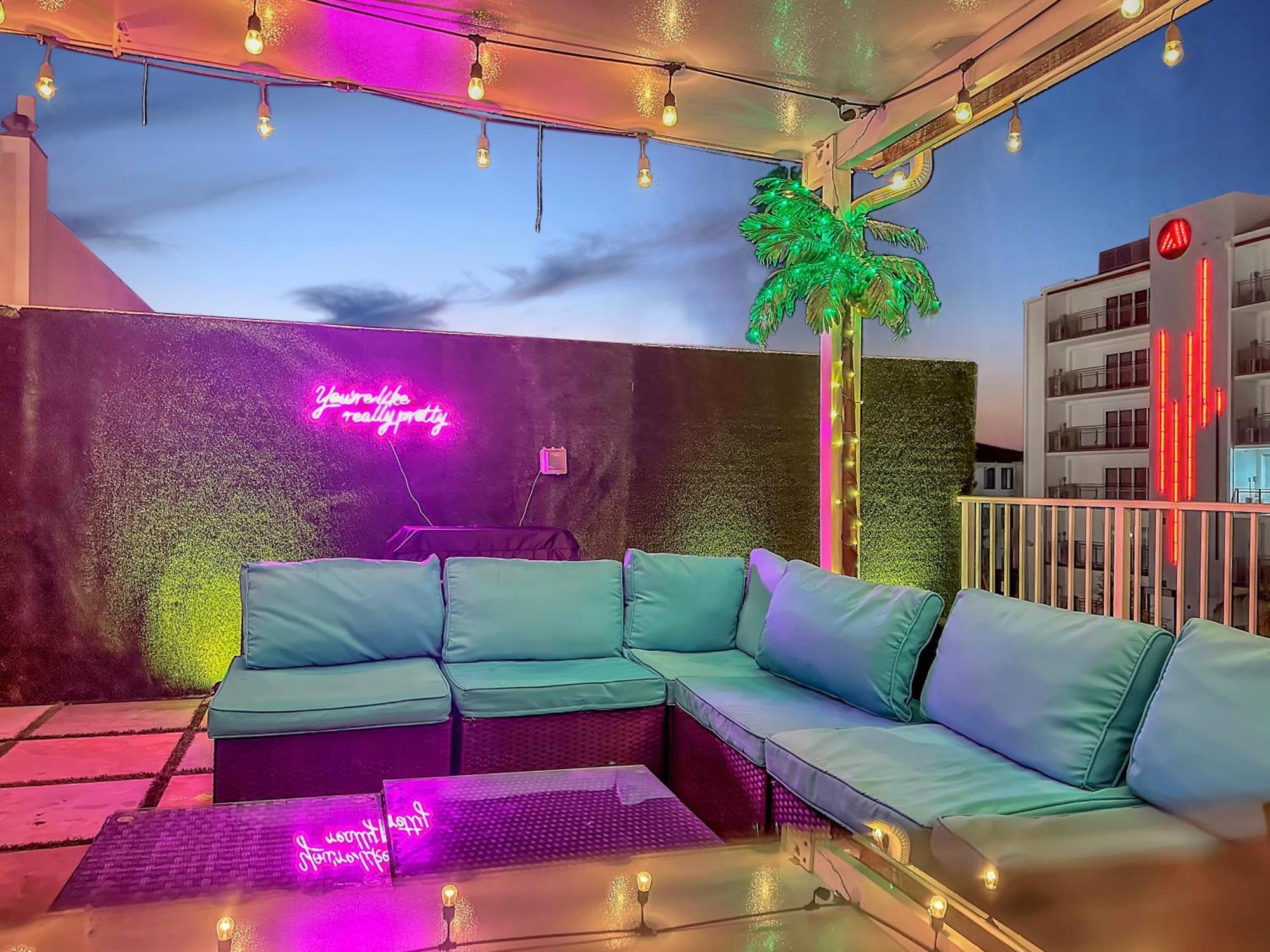 Vacay Spot Experience Luna Sky! 65" Tv Bar, Bbq, Shower Massage Jets, Music, Go To Fl Keys Homestead Kültér fotó