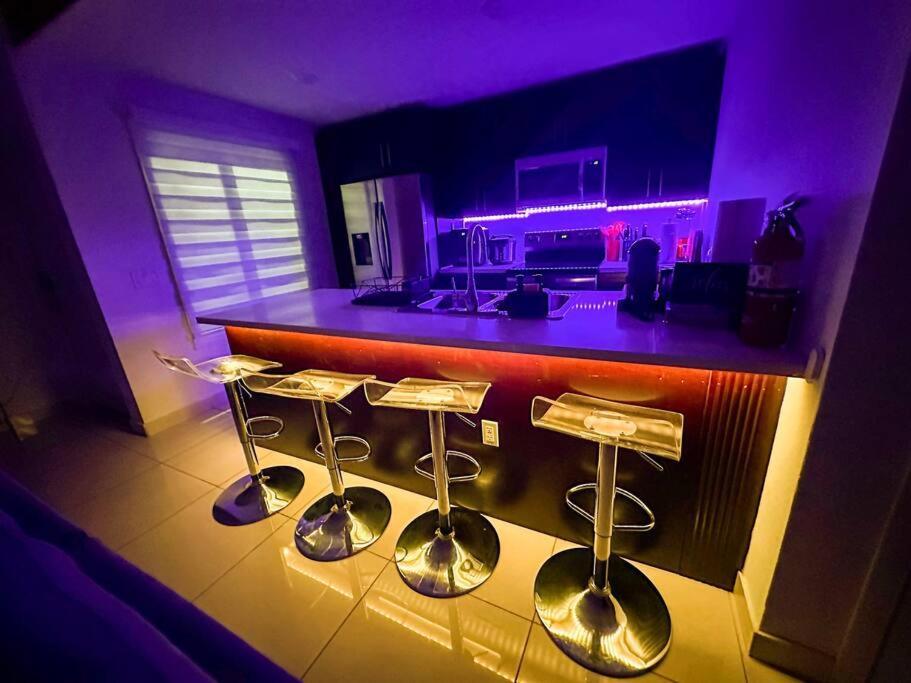 Vacay Spot Experience Luna Sky! 65" Tv Bar, Bbq, Shower Massage Jets, Music, Go To Fl Keys Homestead Kültér fotó