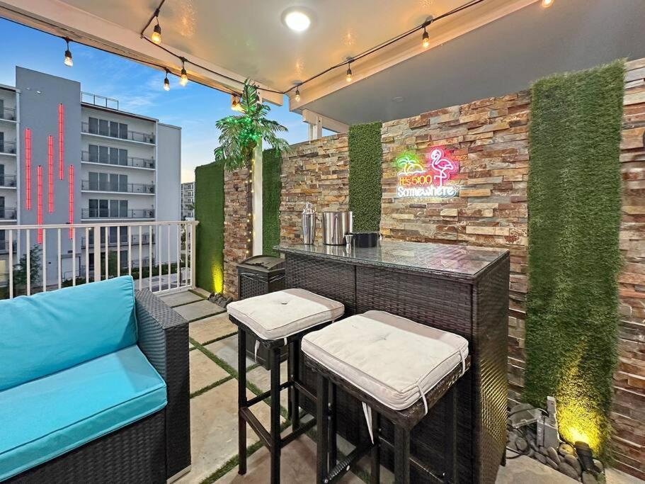 Vacay Spot Experience Luna Sky! 65" Tv Bar, Bbq, Shower Massage Jets, Music, Go To Fl Keys Homestead Kültér fotó